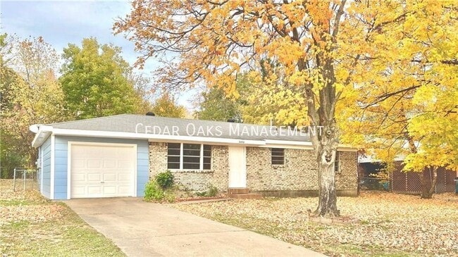 property at 2400 Dogwood Pl