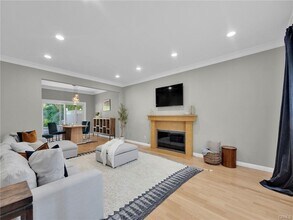 23942 Califa St in Los Angeles, CA - Building Photo - Building Photo