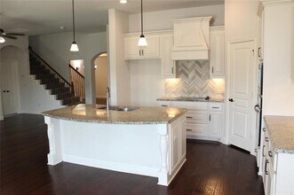 520 Stillwater Dr in Waxahachie, TX - Building Photo - Building Photo