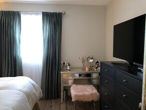 733 N Western Ave, Unit 3a in Park Ridge, IL - Building Photo - Building Photo