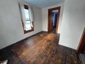 213 W 11th St in Ashland, OH - Building Photo - Building Photo