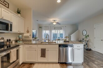 413 Ferguson Ln in Richmond Hill, GA - Building Photo - Building Photo