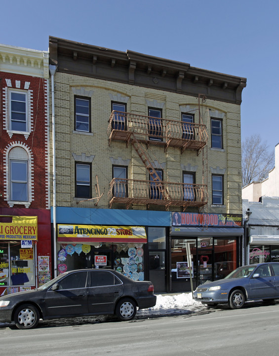 875 Main Ave in Passaic, NJ - Building Photo