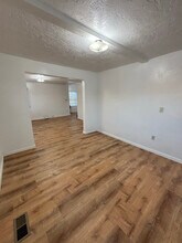 2940 S Ammon Rd in Ammon, ID - Building Photo - Building Photo