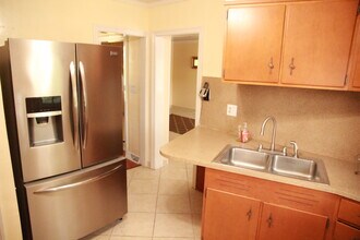 754 E Washington Ave in Bethlehem, PA - Building Photo - Building Photo