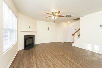 4802 Mystic Oak Dr in Browns Summit, NC - Building Photo - Building Photo