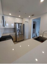 10901 NW 83rd St, Unit 204 in Doral, FL - Building Photo