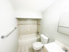 15310 NW 31st Ave in Opa Locka, FL - Building Photo - Building Photo