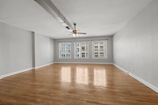 63 E Gay St, Unit 63 and a half in Columbus, OH - Building Photo - Building Photo