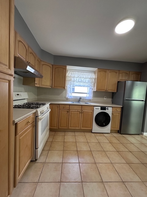 14649 26th Ave, Unit Flushing unit for rent in Flushing, NY - Building Photo - Building Photo