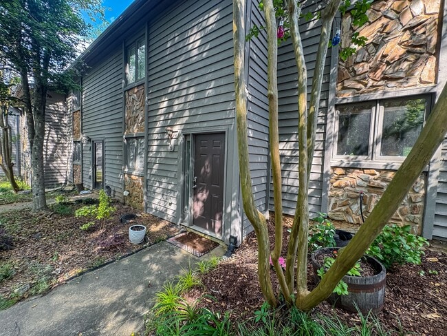 property at 350 Mountain Creek Church Rd