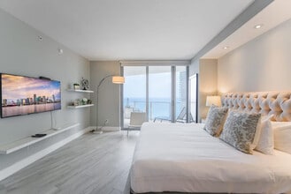 4111 S Ocean Dr in Hollywood, FL - Foto de edificio - Building Photo