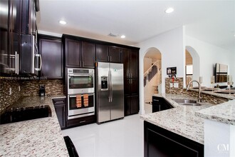 10067 NW 88th Ter in Doral, FL - Building Photo - Building Photo