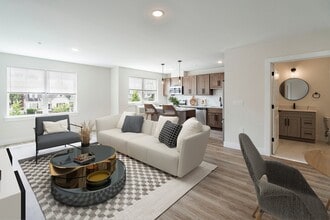 275 Livingston in New Brunswick, NJ - Foto de edificio - Building Photo