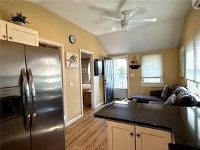 11 Sherman Rd in South Kingstown, RI - Building Photo - Building Photo