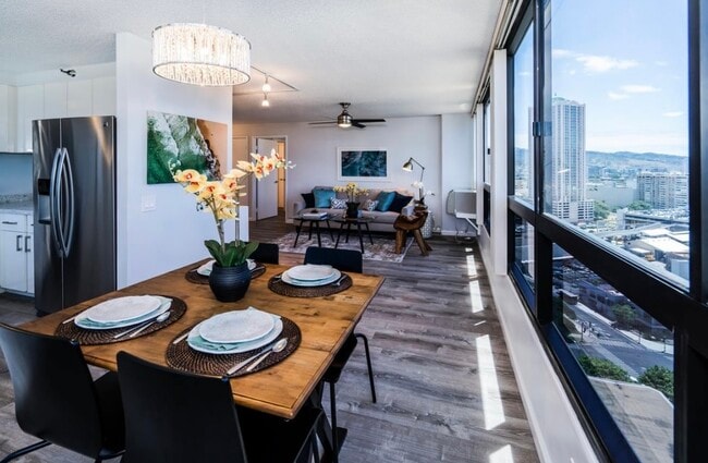 876 Curtis St, Unit apt 2204 in Honolulu, HI - Building Photo - Building Photo