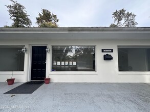 5207 Santa Rosa Way in Jacksonville, FL - Building Photo - Building Photo