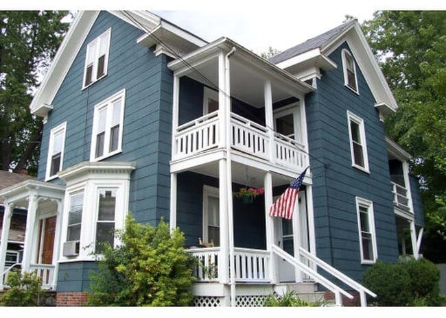 99 Central St, Unit 3, Unit 3