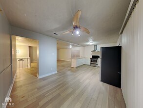 15218 Tresch Ln in Webster, TX - Building Photo - Building Photo