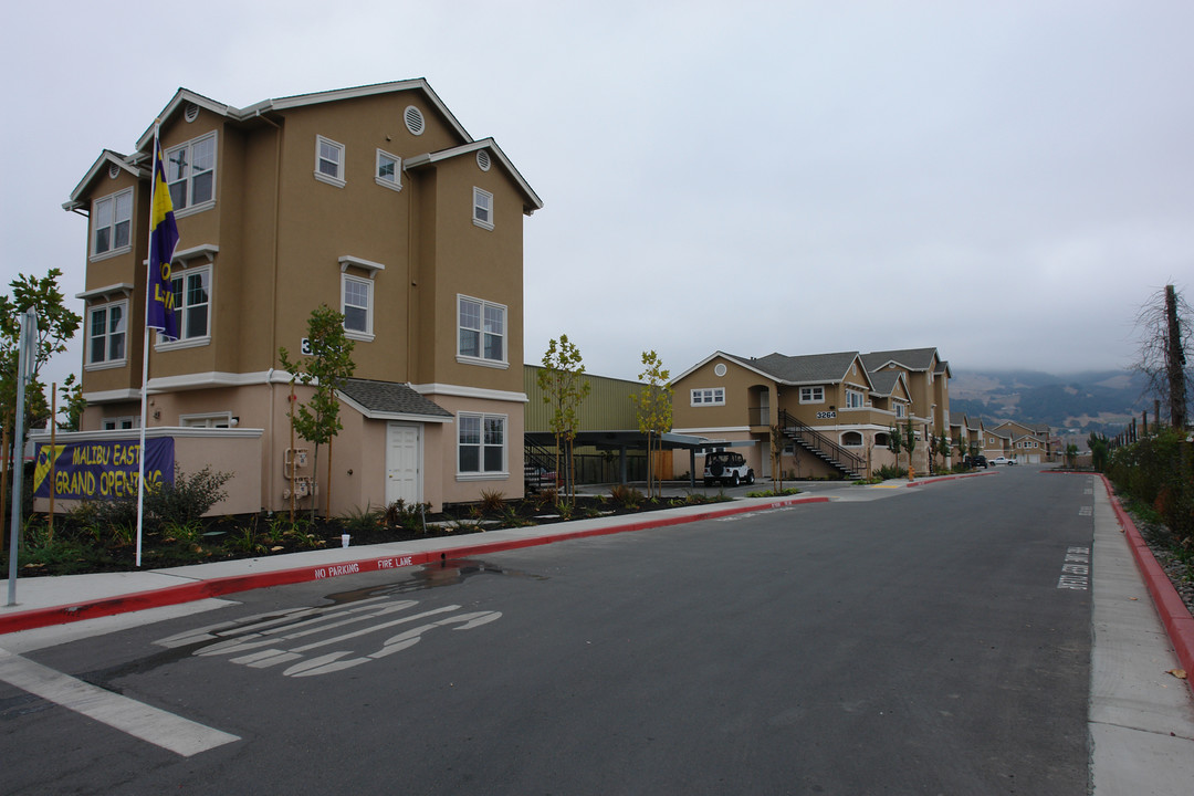 Malibu Apartments in Santa Rosa, CA - Foto de edificio