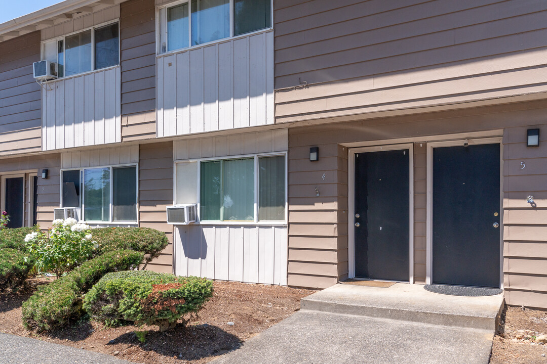 Rockwood Terrace in Washougal, WA - Building Photo