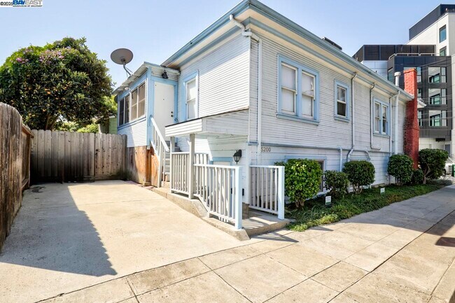 property at 5200 Redondo Ave