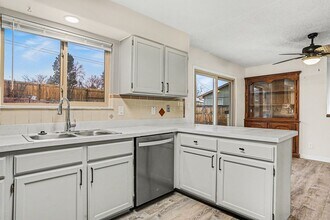 6485 Newcombe Ct in Arvada, CO - Building Photo - Building Photo