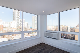 934 W Carmen Ave, Unit A in Chicago, IL - Foto de edificio - Building Photo