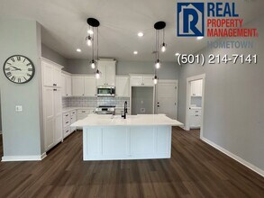 1775 Hobbiton Cir in Conway, AR - Building Photo - Building Photo
