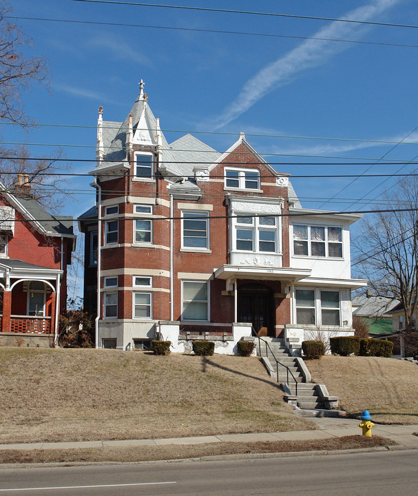 1582 Wayne Ave in Dayton, OH - Building Photo