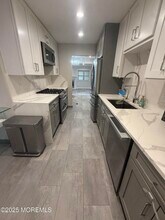 35 Chestnut Way in Englishtown, NJ - Building Photo - Building Photo