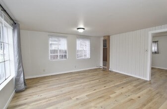 812 S Washington Ave in Emmett, ID - Building Photo - Building Photo