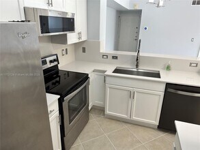 3199 Cocoplum Cir in Coconut Creek, FL - Building Photo - Building Photo