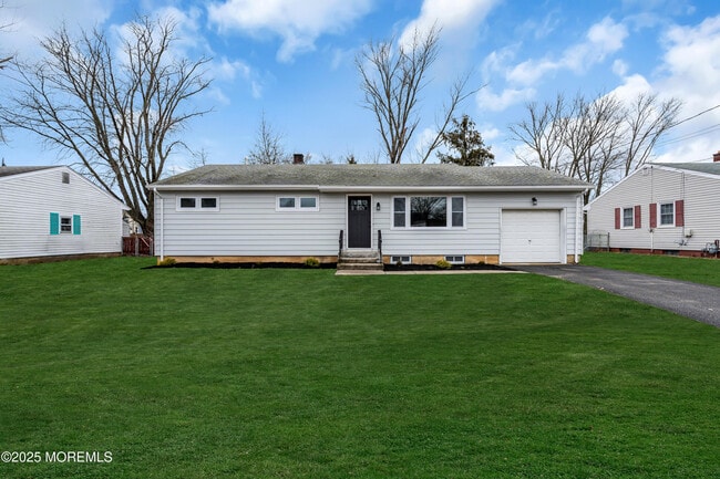 1230 Dove St in Toms River, NJ - Building Photo - Building Photo