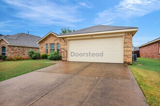 523 Elk Run Dr in Fort Worth, TX - Building Photo - Building Photo