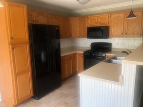 1201 Riviera Dr in Bloomington, IL - Building Photo - Building Photo