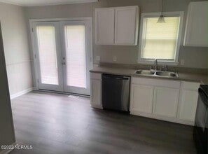 303 Alice Dr in Greenville, NC - Building Photo - Building Photo