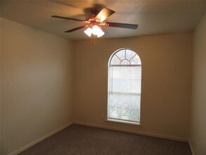 144 Cliff Height Cir in Dallas, TX - Building Photo - Building Photo