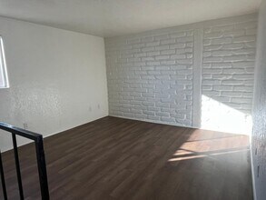 704 Truman St NE-Unit -18 in Albuquerque, NM - Building Photo - Building Photo