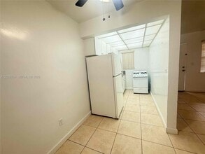 457 NW 57th Ave in Miami, FL - Building Photo - Building Photo