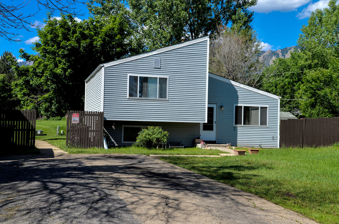 Alvarado Village in Boulder, CO - Building Photo