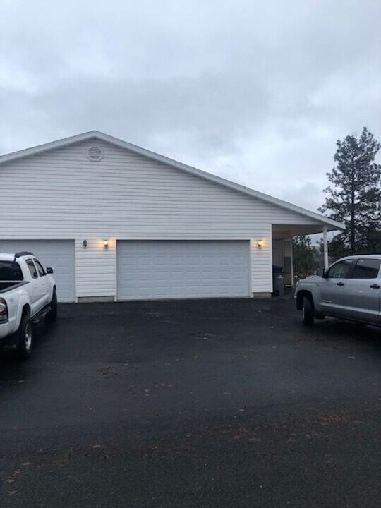 304-306 N Sherman Ave in Medical Lake, WA - Building Photo