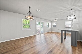 132 Elwood Dr in Edmond, OK - Building Photo - Building Photo