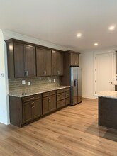 129 Green St in Woodbridge, NJ - Building Photo - Building Photo
