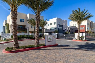 Emerald Pointe in Anaheim, CA - Building Photo - Building Photo