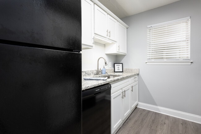 Parkridge Apartments in Graham, NC - Foto de edificio - Interior Photo