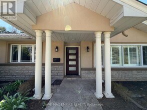 964 Parkland Ave in Mississauga, ON - Building Photo - Building Photo