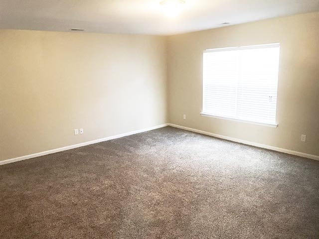 2 Crystal Lake Dr in Savannah, GA - Building Photo - Building Photo