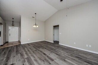17104 Cypresswood Way in Clermont, FL - Building Photo - Building Photo