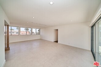 145 S Maple Dr in Beverly Hills, CA - Building Photo - Building Photo